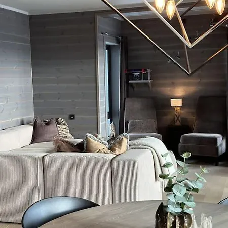 Apartment Bo Flott Og Solrikt I Riddertunet